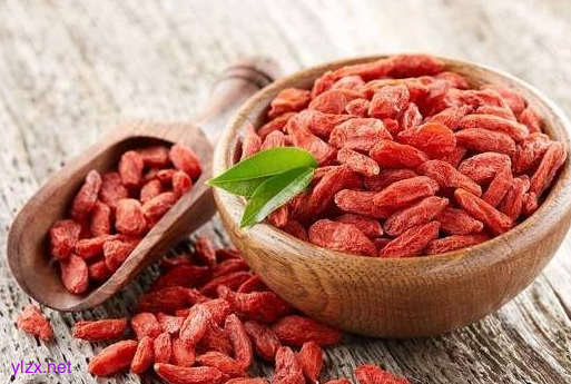 枸杞子是补肾阴虚还是补肾阳虚?夏季燥热男性能常吃枸杞吗?