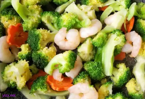 钟南山提醒不要为节约吃剩饭剩菜，无效节约“伤胃”