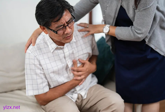 猝死前1个月身体会有何表现 25岁“世纪婴儿”猝死!