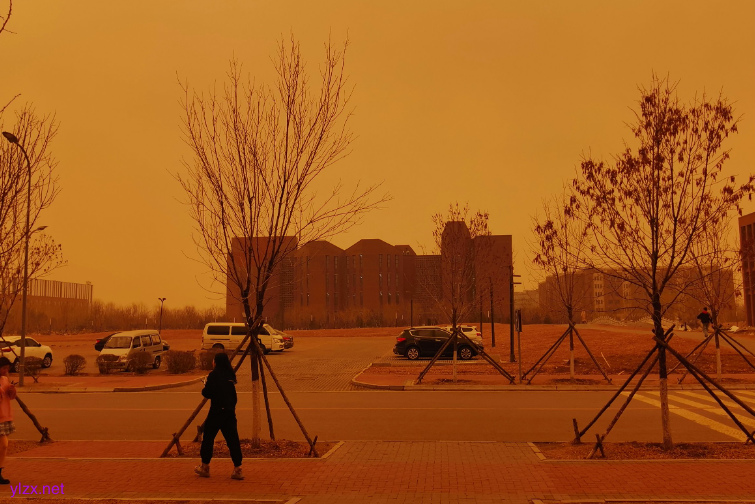 广东遭遇近15年来最明显沙尘天气 本轮空气污染过程或持续2至3天