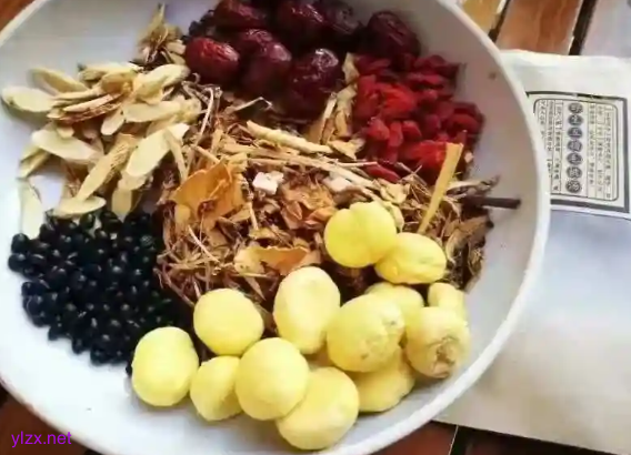 谷雨时节老年人保暖祛湿很重要 谷雨时节老年人保暖祛湿很重要